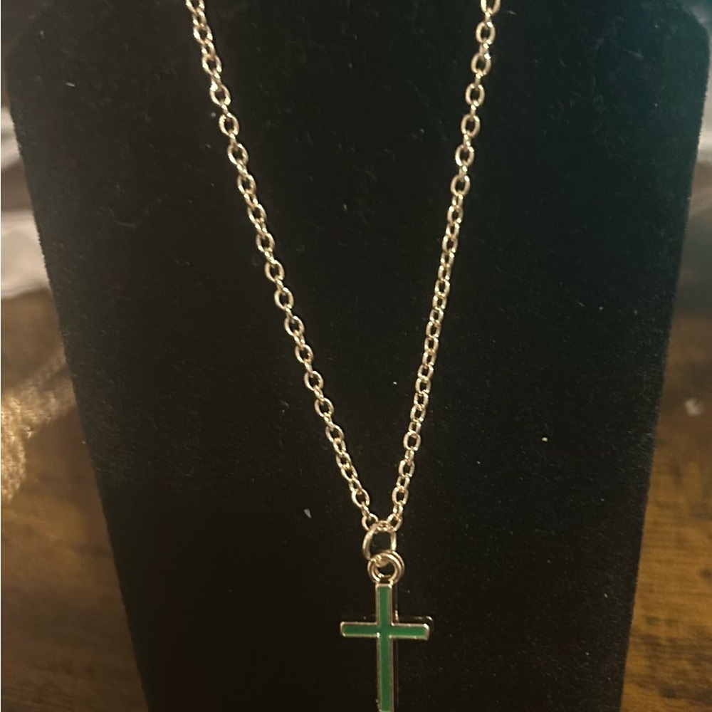 Elegant Gold and Green Cross Pendant Necklace